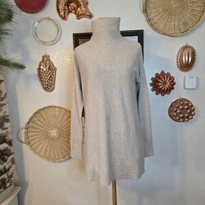 Ann Taylor LOFT Turtleneck Old Money Academia Luxury Light Beige Tan Sweater